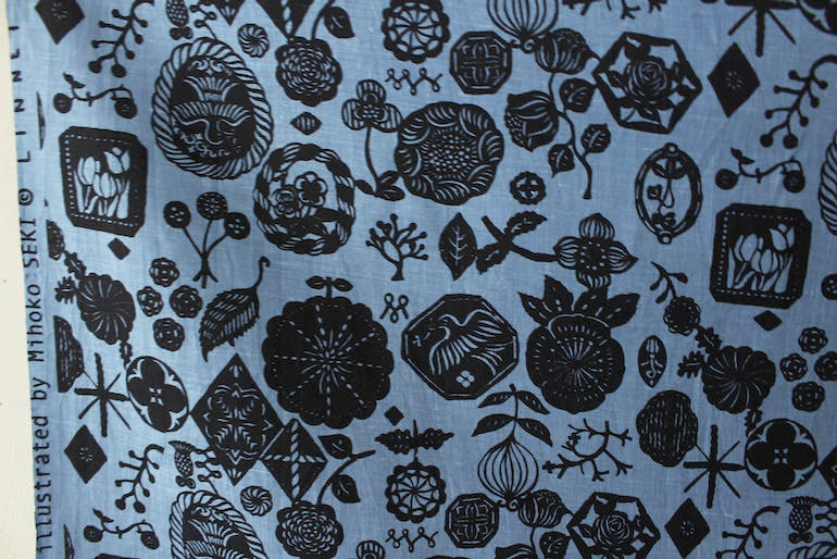 リネンプリント 花図案の吹き寄 ブルー×ネイビー